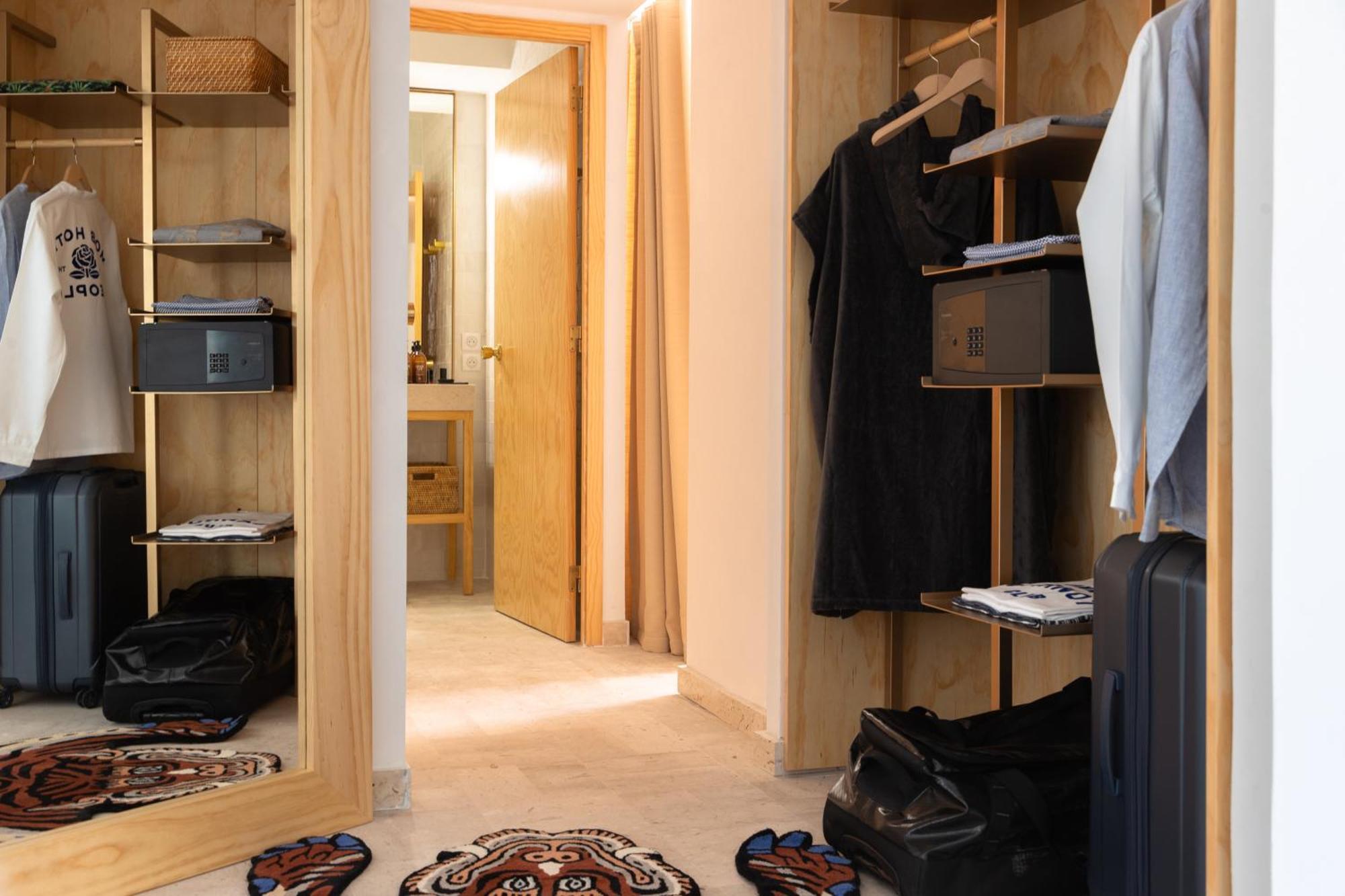 Mob Hotel Cannes Bagian luar foto